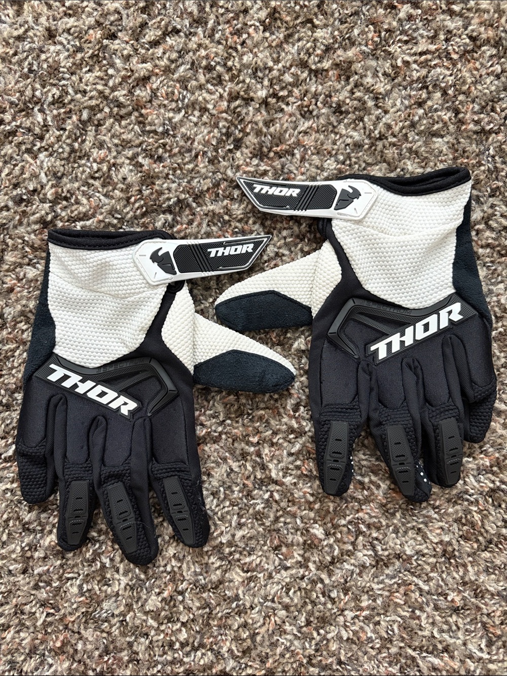 Thor Spectrum Black White Motocross Motorcycle Gloves w/ Grip, Size Medium